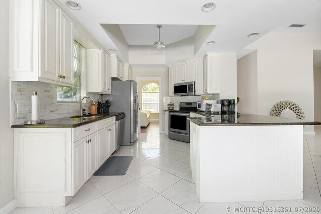 Building Photo - 8019 Nevis Pl