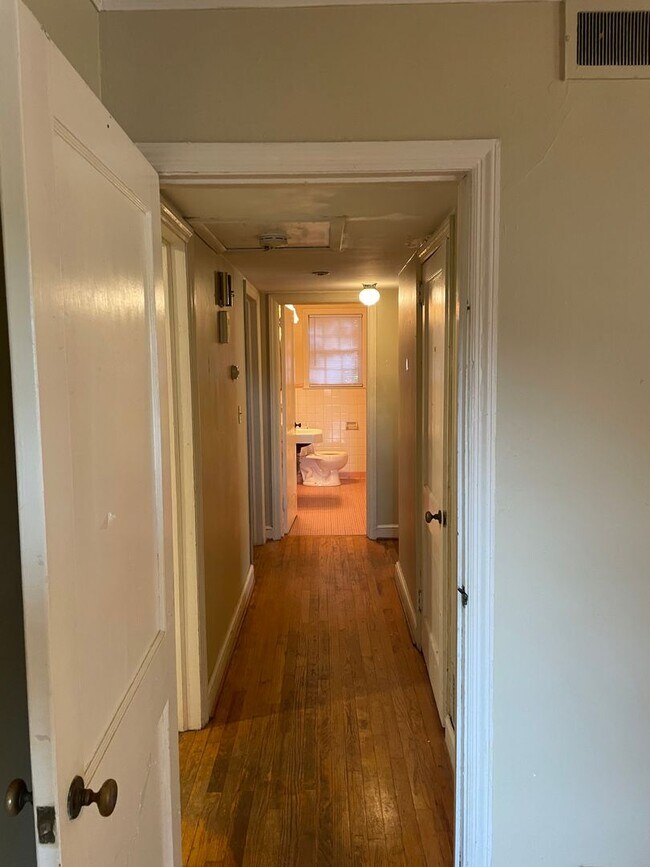 Building Photo - 108 Calhoun Rd