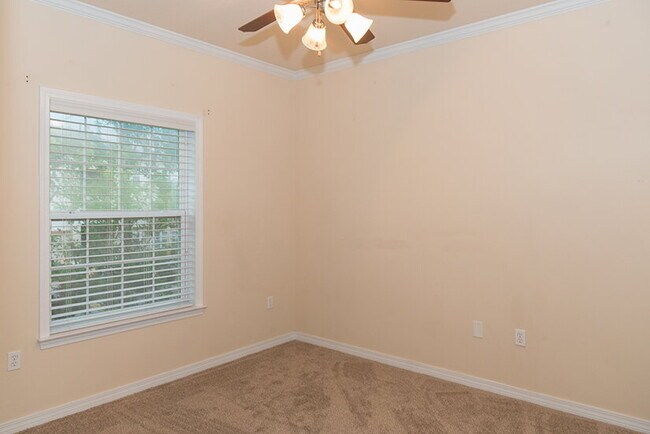 Building Photo - 1496 Bentley Cir