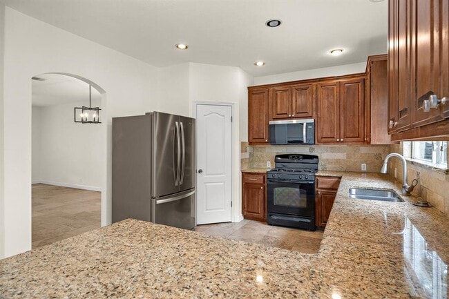 Building Photo - 1221 Boerne Dr