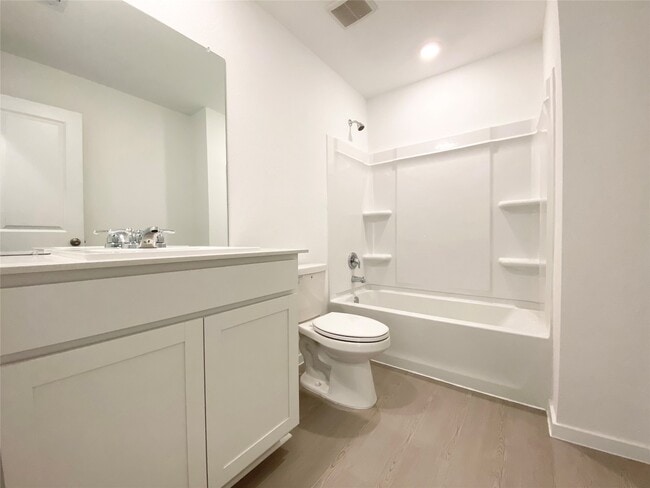 Building Photo - 26735 Willow Ln