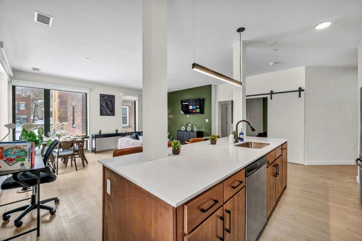 Building Photo - 2189 Cornell Rd