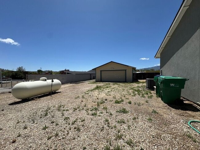 Building Photo - 3 Bed 2 Bath Remodeled Home in North Valleys!