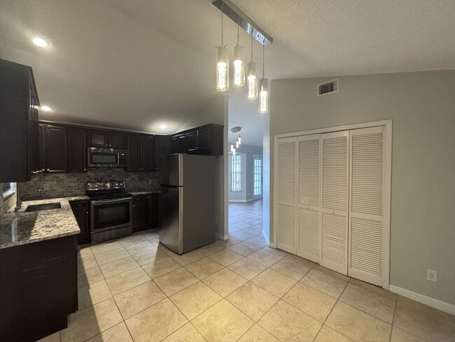 Building Photo - 12718 Whiterapids Dr