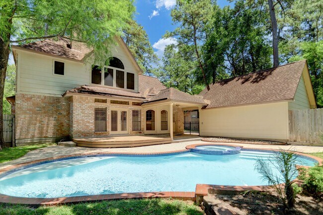 Building Photo - Beautiful 4 Bedroom 3 Bathroom Home Locate...
