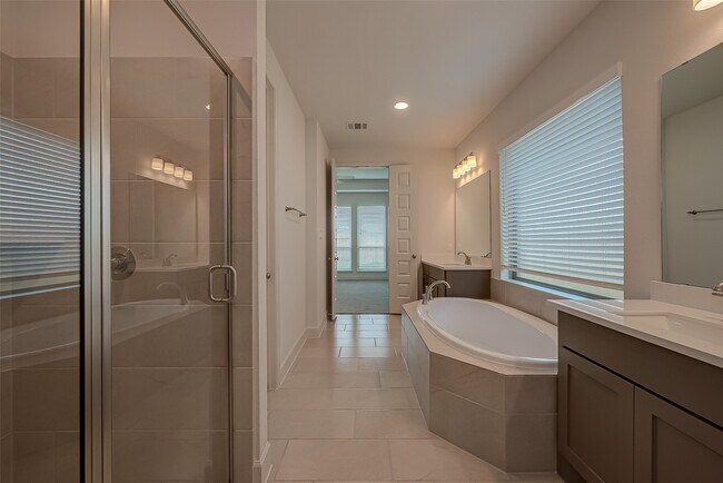 Building Photo - 30223 Gold Finch Pl