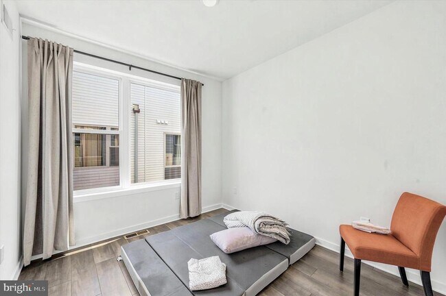 Building Photo - 3005 Birchview Walk