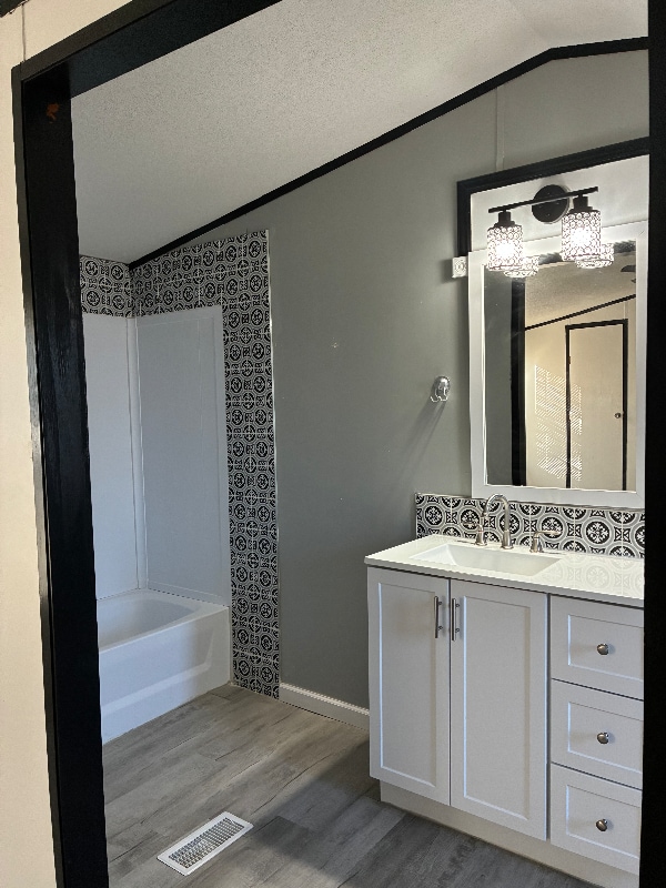 Building Photo - 212 Quail Ridge Dr