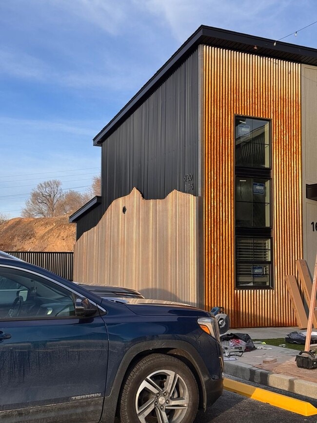 Building Photo - Steel Hollow Cottage Community