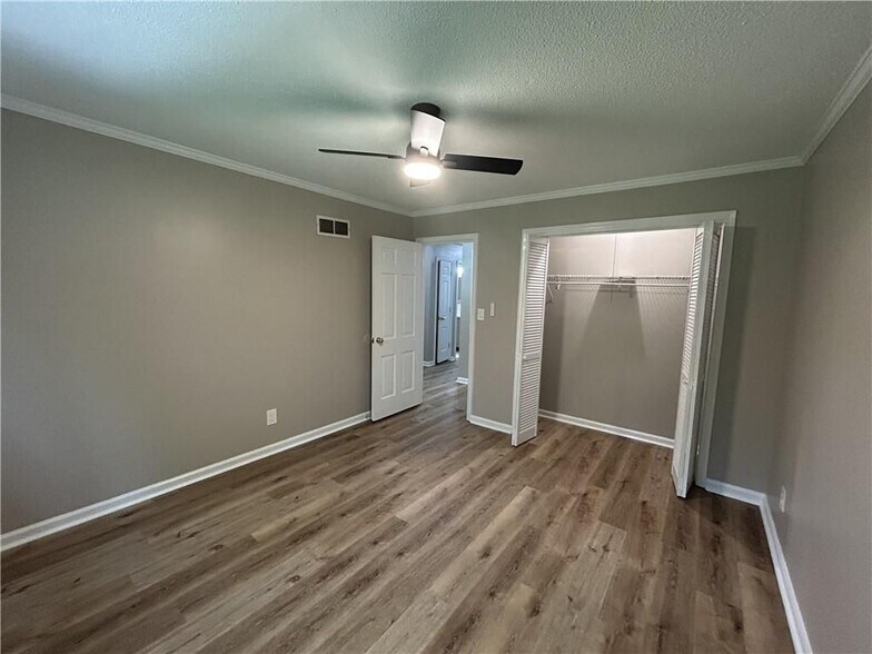 Building Photo - 2271 Fox Hound Pkwy