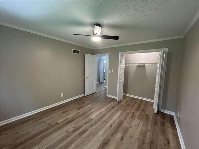 Building Photo - 2271 Fox Hound Pkwy