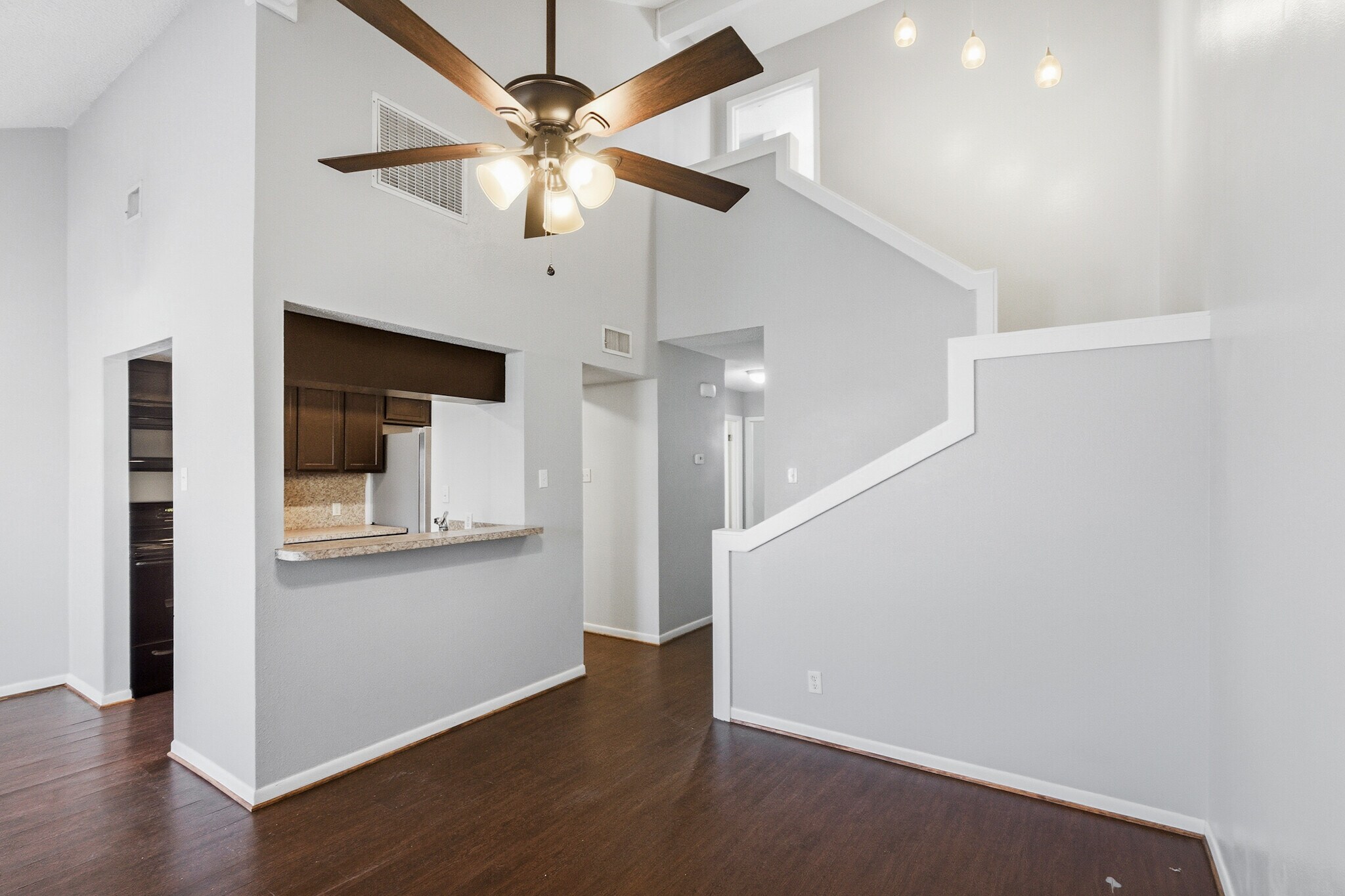 Building Photo - 202 Teakwood Dr