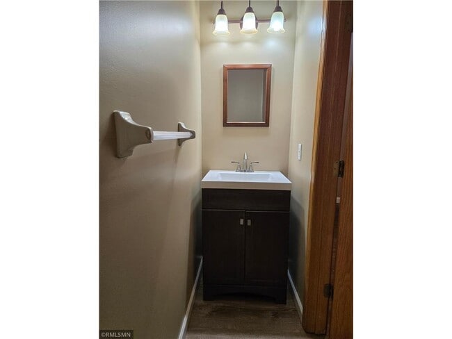 Building Photo - 614 S 19th Ave