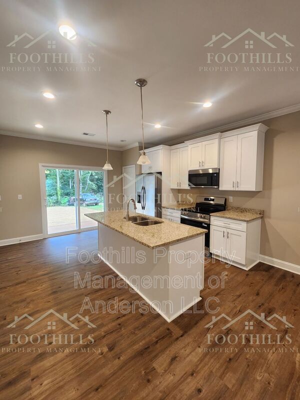 Building Photo - 113 Cypress Run