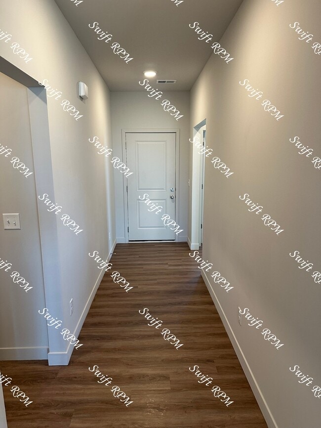 Building Photo - 12428 S Parkwood Ln