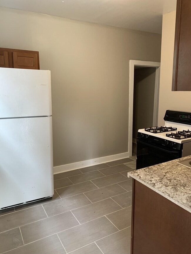 Building Photo - 1500 Clairmount Ave