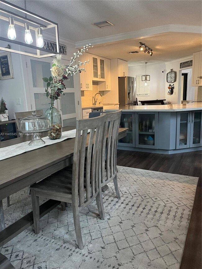 Building Photo - 9875 Fairway Cove Ln