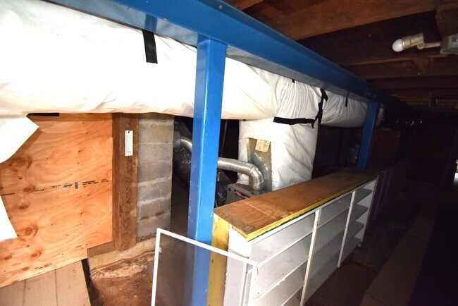 Building Photo - 157 Holloway Heights