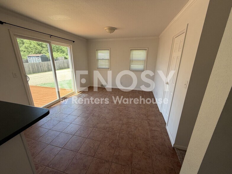 Building Photo - 2907 Knollwood Dr SE