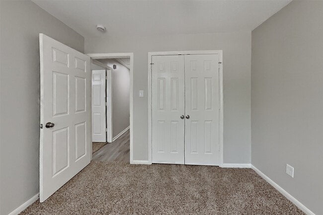 Building Photo - 12827 Deer Cove Ln