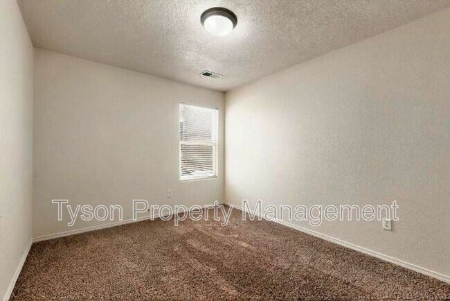Building Photo - 8004 Corn Mountain Pl NW
