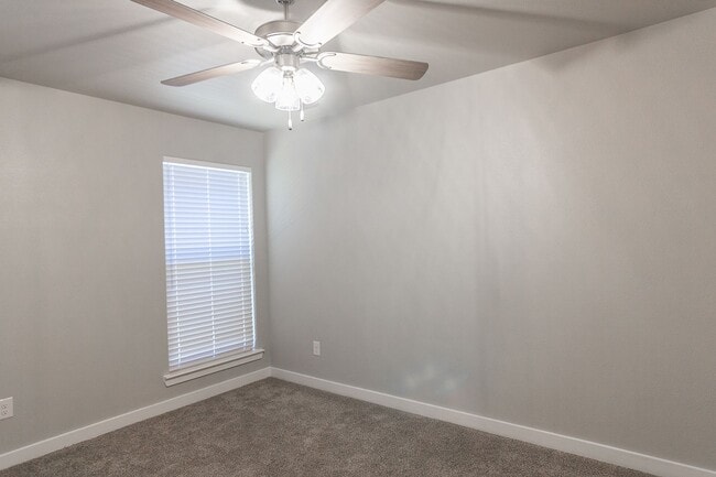 Building Photo - 4 bed/2 bath Frenship School District!!