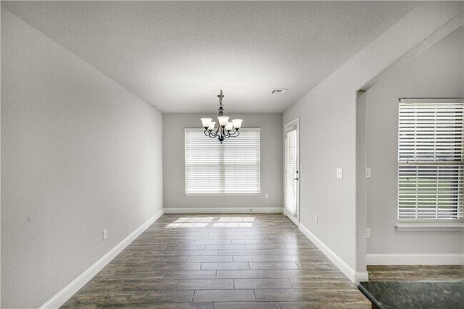 Building Photo - 1100 Ellen Ray Ln
