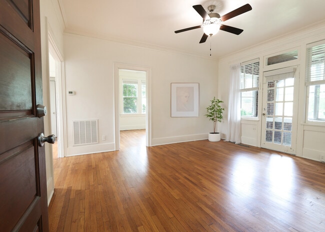 Family Room - Brinkley