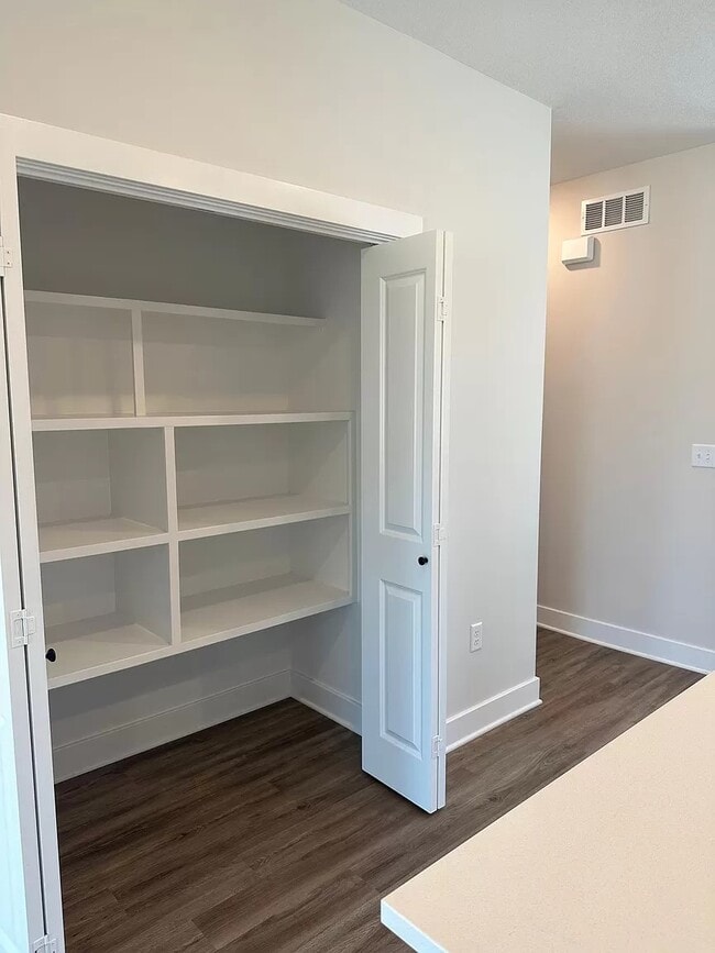 Building Photo - 15666 E 21st St N