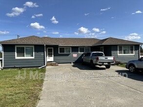 Building Photo - 1205 2nd St