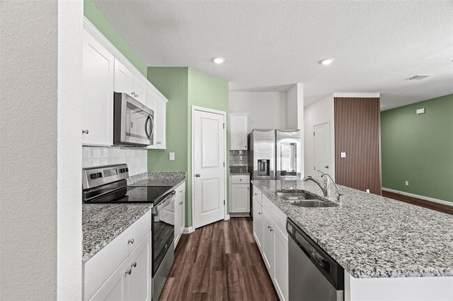 Building Photo - 14705 Shooter McGavin Dr