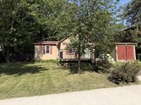 Building Photo - 814 Owens St N