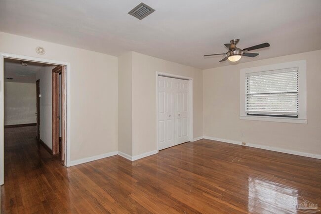 Building Photo - 6314 White Oak Dr