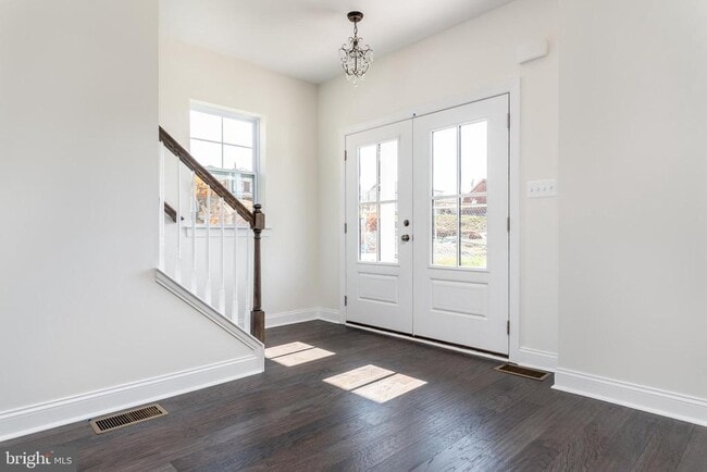 Building Photo - 434 Hurst St