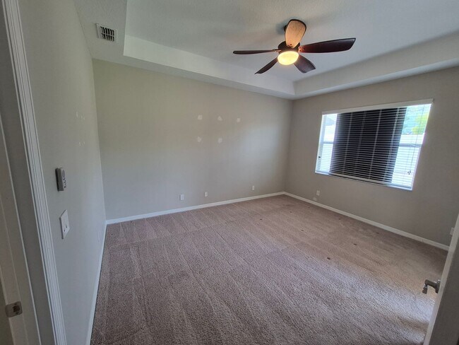 Building Photo - 309 Vizcay Way