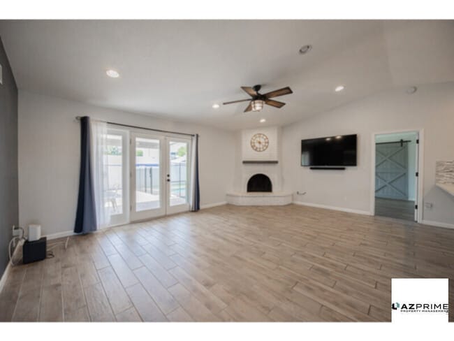 Building Photo - Beautiful 3/2 Scottsdale House - Oasis with Pool!