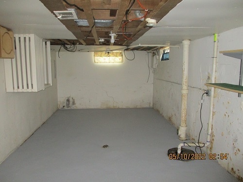 Building Photo - 2021 Saemann Ave