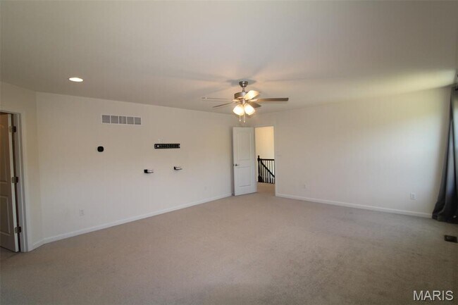Building Photo - 117 Prairie Wind Dr
