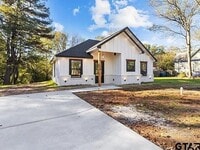 Building Photo - 1204 Poplar St