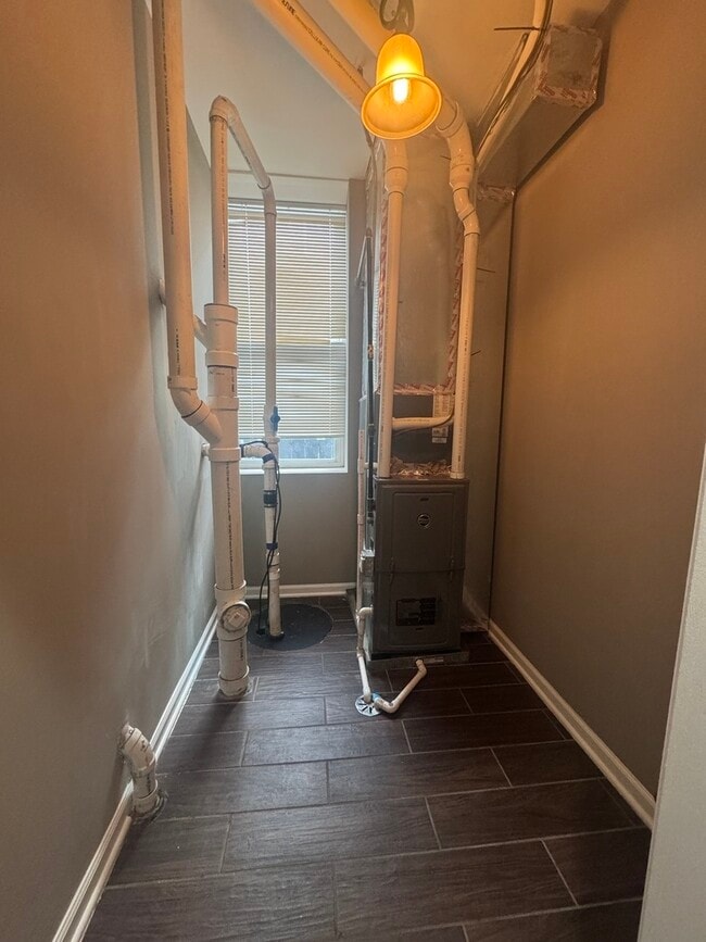 Building Photo - 1630 S Washtenaw Ave.