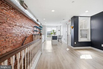 Building Photo - 651 N 33rd St