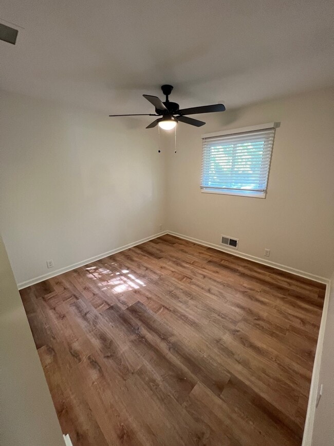 Building Photo - 50 Hackberry Hill