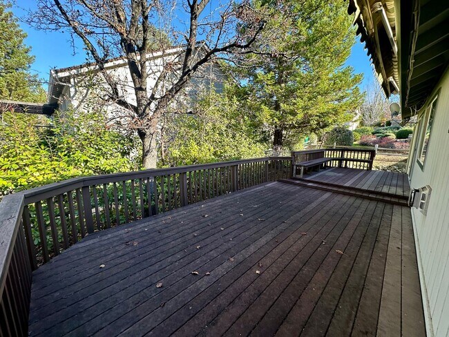 Building Photo - 2 Bedroom 2 bathroom House in Morgan Ranch