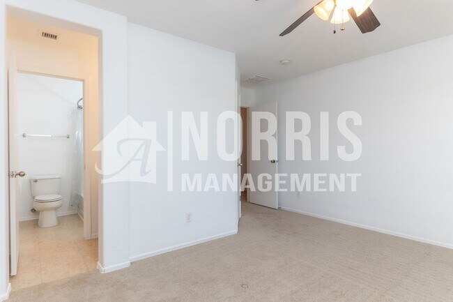 Building Photo - Large Home with Plenty of Room in Coolidge