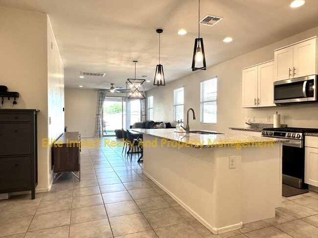Building Photo - 7140 S Via Gaucho Viejo