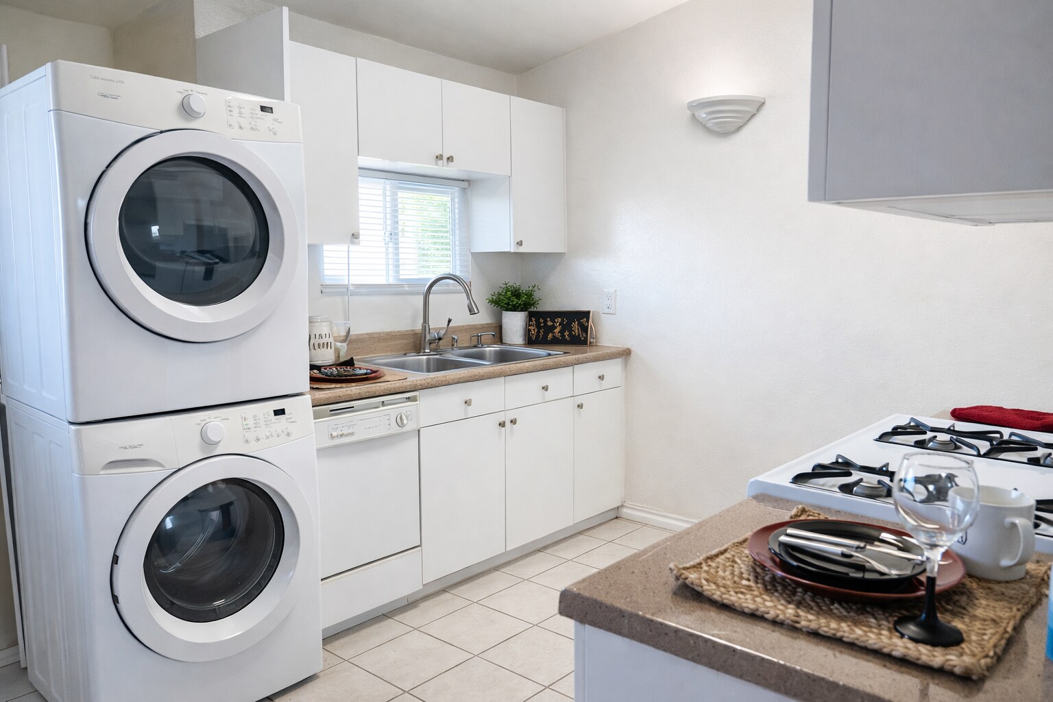 Building Photo - 788 W 18th St