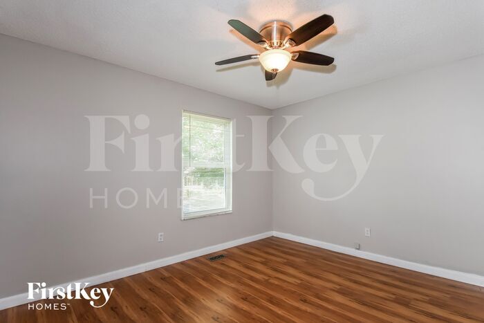 Building Photo - 311 Windyoak Dr