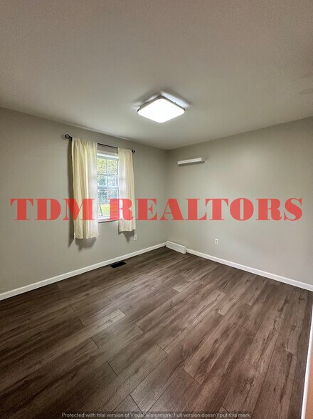 Building Photo - 2121 Christner St