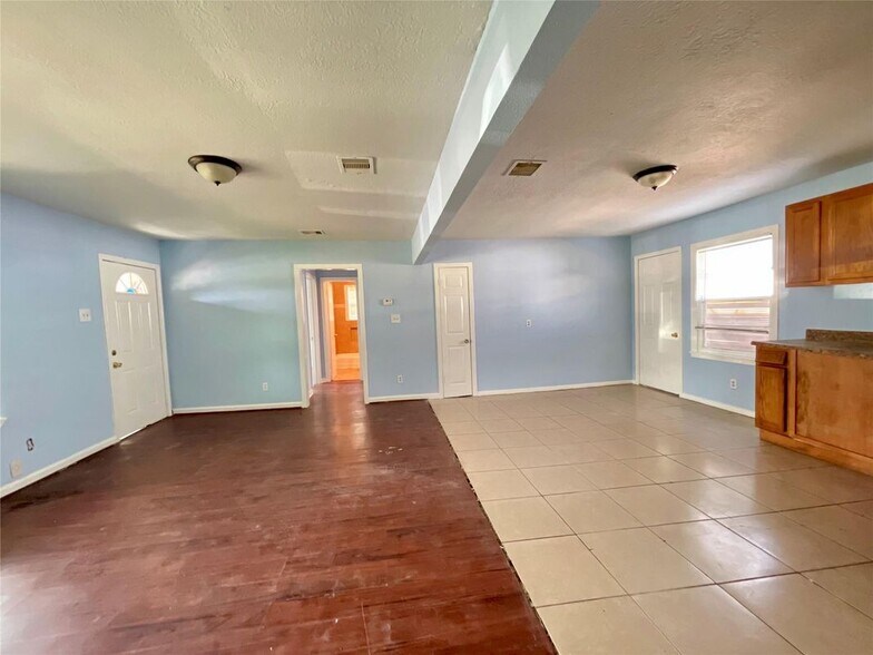 Building Photo - 3707 Rosemont St