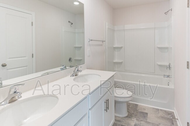 Building Photo - 114 Sequoia Frst Dr
